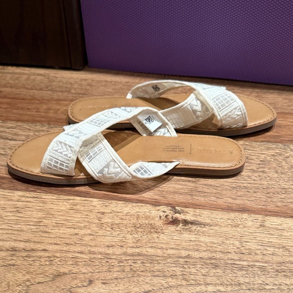 TOMS Women's Cream Sandals